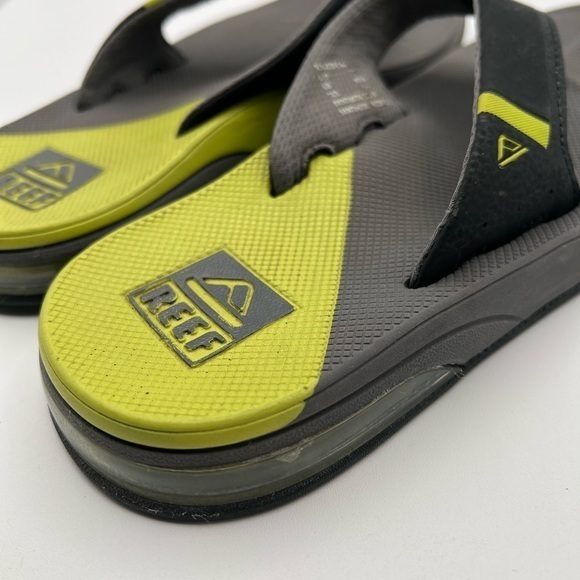 REEF Sandals - size Medium 5/6 - Picture 6 of 13